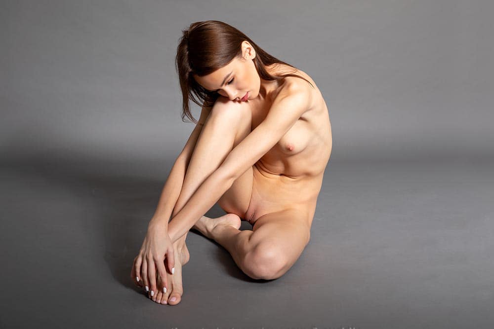 Alice Wonder - Floorshow, Part Two - Image 3