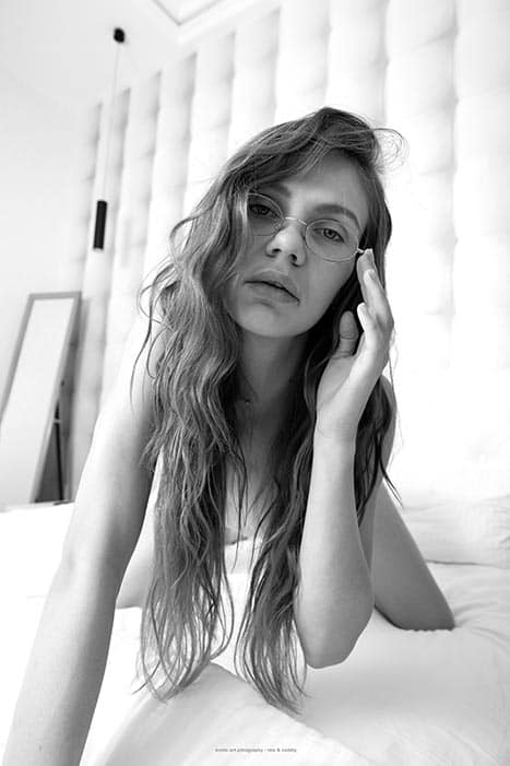 Elina De Leon - Glasses - Image 2