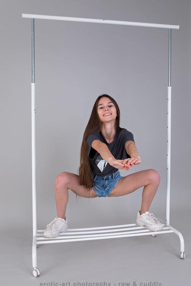 Leona Mia - Uh, Leo, mio - Image 2