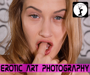 Tiffany Tattum, Finger, eARTfoto the art of Jay Gee