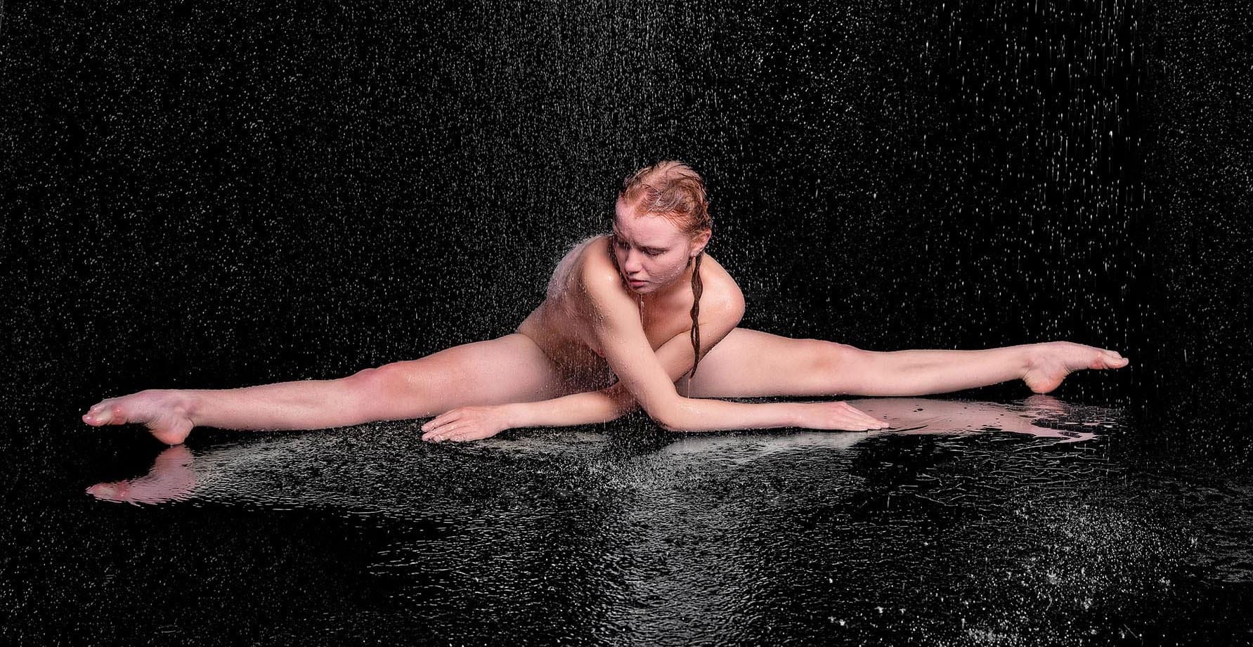 Dana Ballerina on eARTfoto the art of Jay Gee